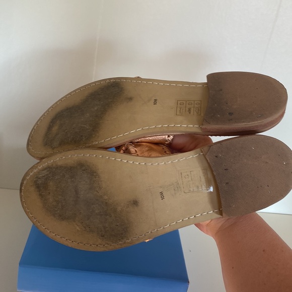 Jack rogers rose gold flat leather sandals size 10 - Picture 3 of 6